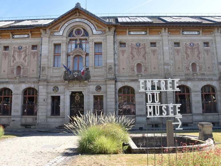 Musée National de la porcelaine Adrien Dubouché